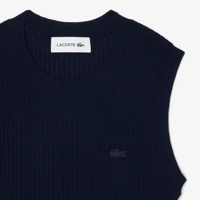 Merino Wool 3D Knit Sleeveless Sweater