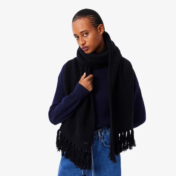 Women’s Fringed Wool Scarf